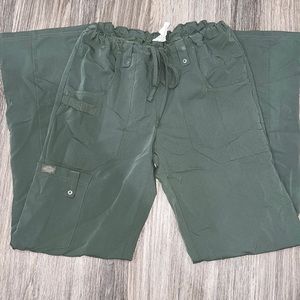 Dickies scrub bottoms XS/T army green